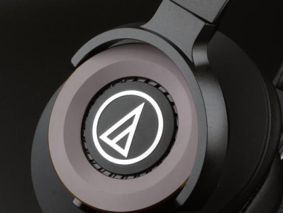 铁三角WS55耳机的音质与舒适性评测