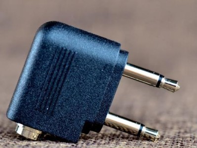 JVC圈铁耳机的音质与舒适度如何？（全面评估JVC圈铁耳机的性能与用户体验）